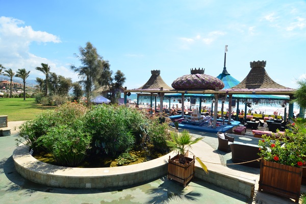 Sunday At Edde Sands